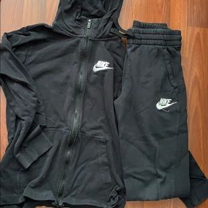 Boys Nike Black Zip Hoodie & Sweatpants Size L
